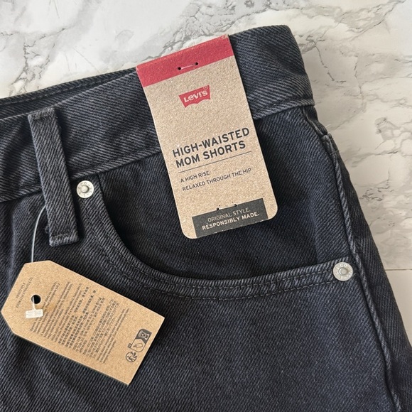 Levi’s High Waisted Mom Shorts Black Denim 100% Cotton Size 30 - Picture 3 of 8